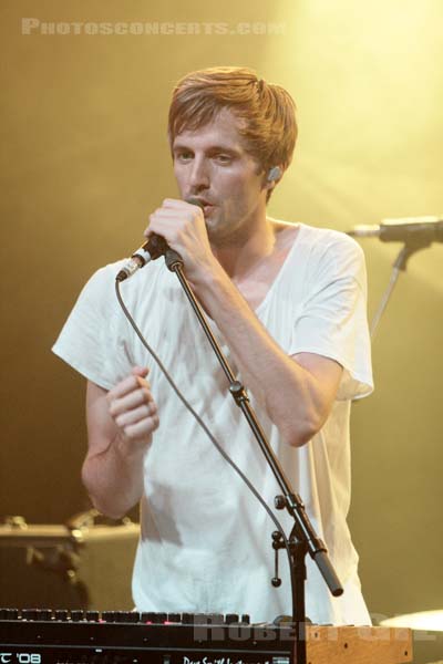 CUT COPY - 2008-11-16 - PARIS - La Cigale - 